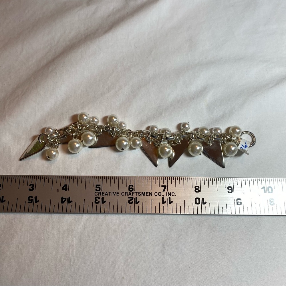 Pearls and hearts silver tone bracelet. Toggle clasp. - Picture 6 of 6